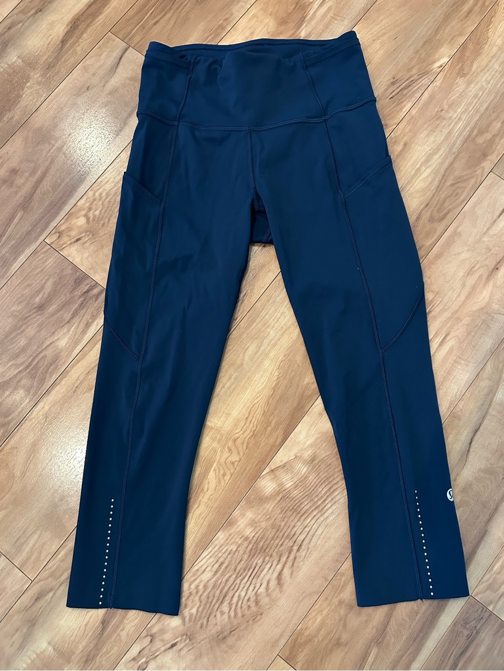 Lululemon Fast and Free Crop Leggings Navy Blue Reflective Pockets Size 4